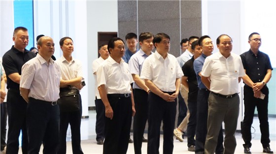 長沙市委常委、市委組織部部長張宏益一行調(diào)研國家網(wǎng)絡(luò)安全產(chǎn)業(yè)園區(qū)（長沙），并參觀我司布展的園區(qū)展示推廣中心項(xiàng)目